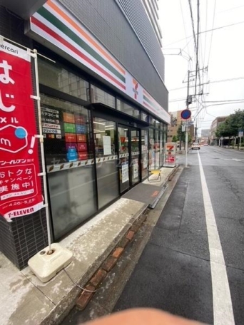 【コンビニ】セブン宇都宮駅前通り3丁目店 716m 周辺環境